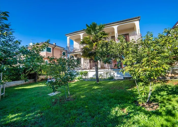 With Parking Space - 6984 Lägenhet *