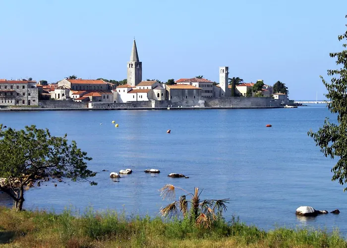 Lägenhet With Parking Space - 6984 *